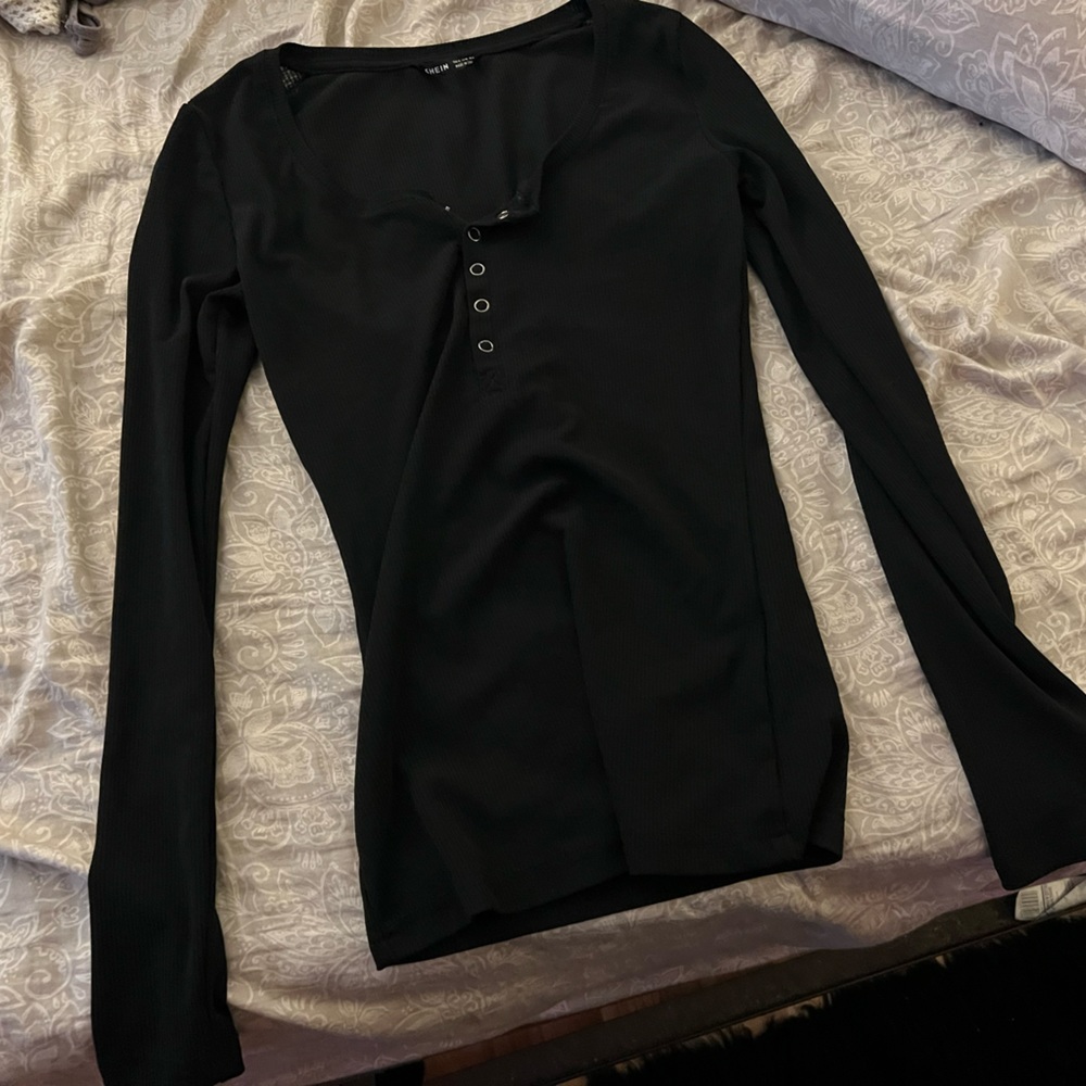 SHEIN BLACK LONG SLEEVE